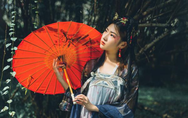 【都市爽文】苏洛林小婉带女儿离婚后，我用签到系统成大佬未删减版全集免费试读