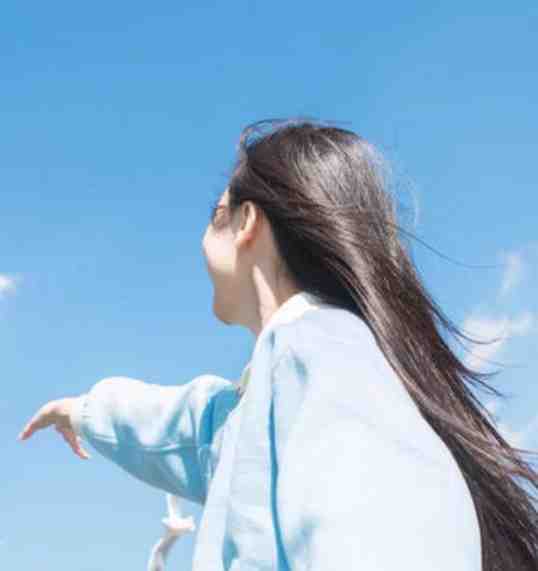 捡个白富美老婆