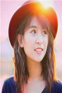 朝阳不似黎语生