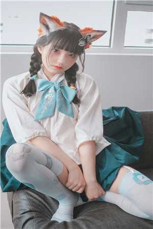 先婚后爱：穿成军官的掌上娇