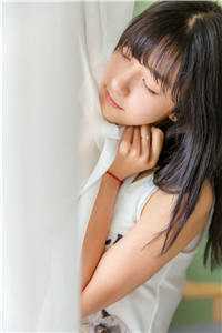 他在逆光中告白倾心编著