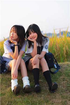 穿到修仙界，我开局敲诈退婚妻文章精选