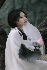 勺子上的口红印精品阅读