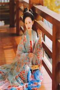 快穿：老祖靠盛世美颜撩翻全场精修版