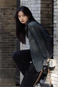 重生，她飒爆了：秦乂秦岚柳茵