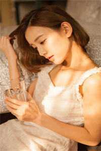 文章全文给宗门圣子送花，我成了仙界万人迷