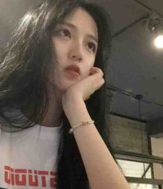 佛子为爱破戒，天天对她壁咚索吻