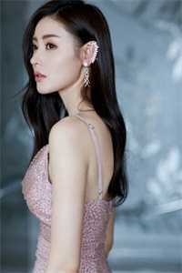 穿越界天花板觉醒后，她成了三个反派的亲娘畅销巨作