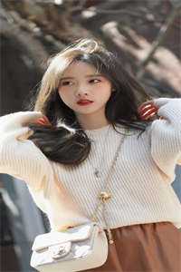 完整篇章发现皇帝秘密后，他被迫攻略皇后