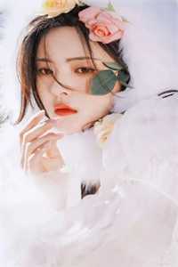 胎穿盛朝，丰腴美人被独宠了