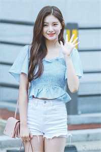 全篇天师下山，红白席上她站岗