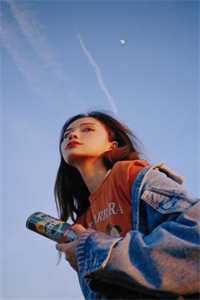 开局被困雪山，她撞自家先辈啦？